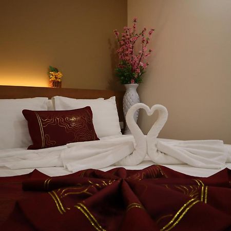 Yangon Hotel 57 Екстер'єр фото