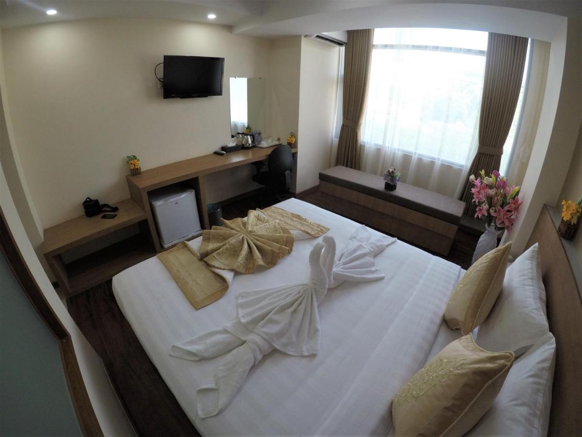 Yangon Hotel 57 Екстер'єр фото
